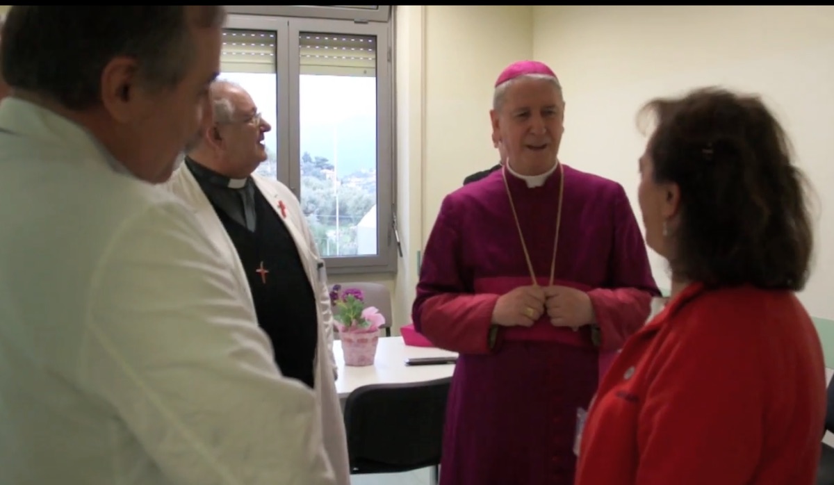 vescovo olivieri visita ospedale imperia
