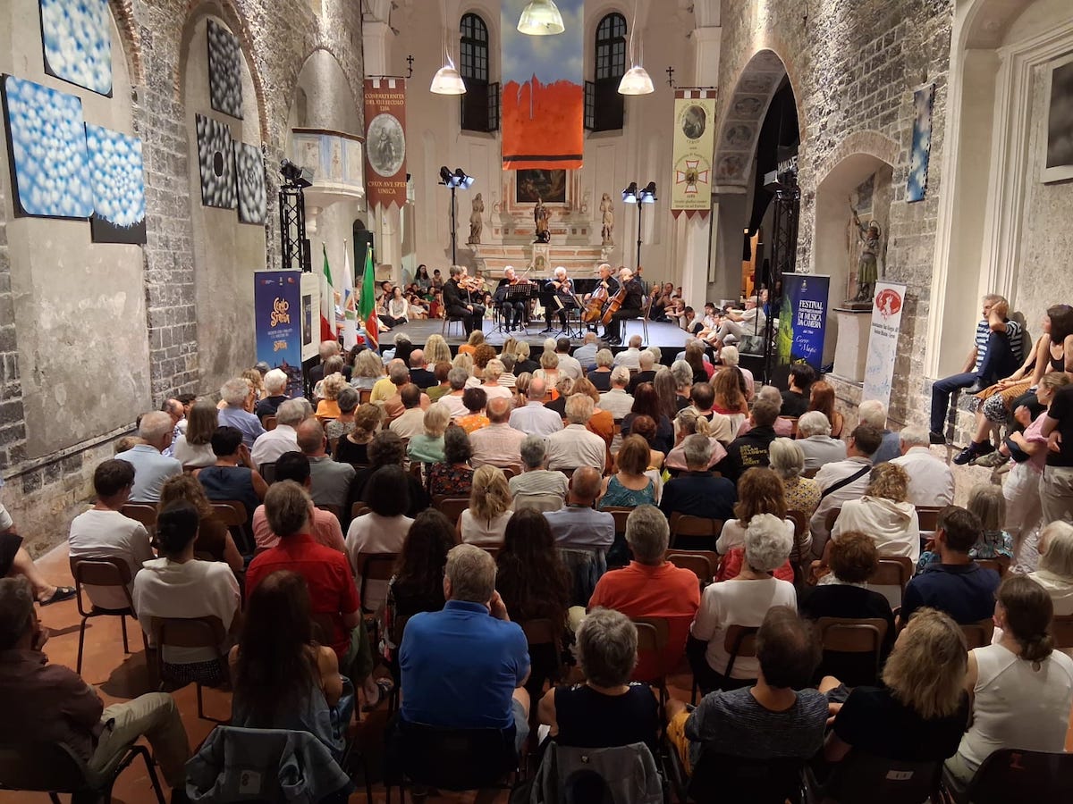 Cervo Festival interno ex chiesa