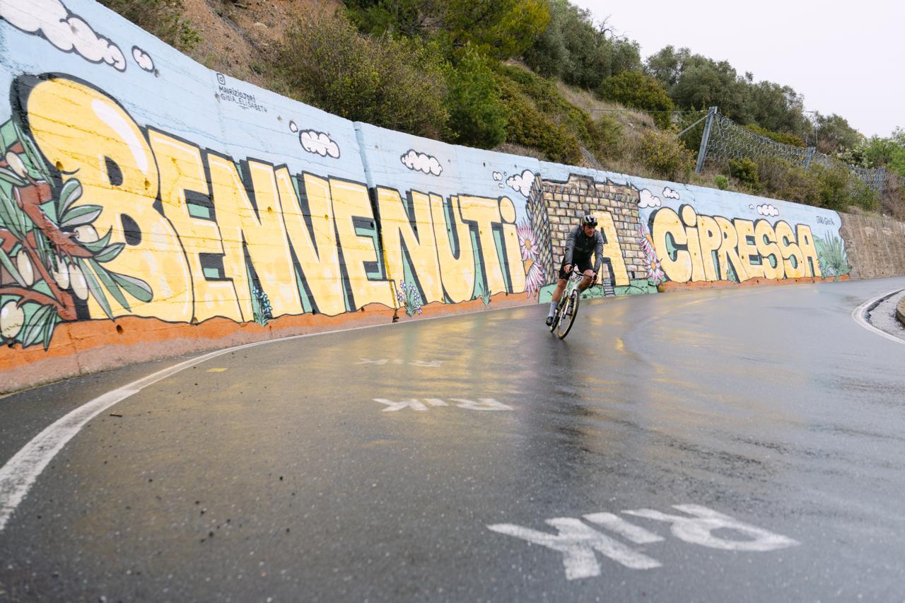 benvenuti a cipressa il murales