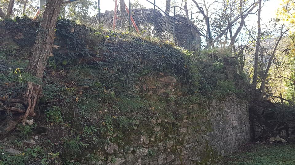 castello MARO resti delle mure