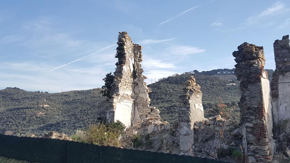 imperia panorama della contrada costa rossa di oneglia