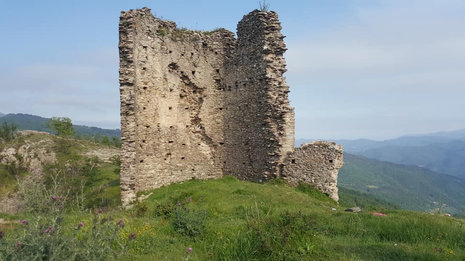 immagine di vecchio torrione pubblicato sulla rubrica culturale  alle origine nostra civiltà1