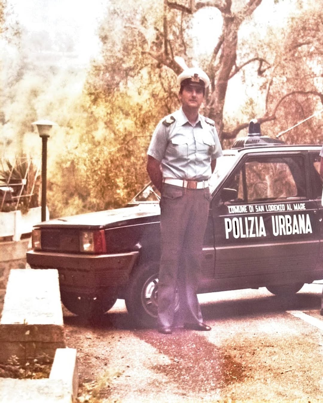 san lorenzo al mare ex comandate della polizia urbana giuliano danio in una foto d'epoca