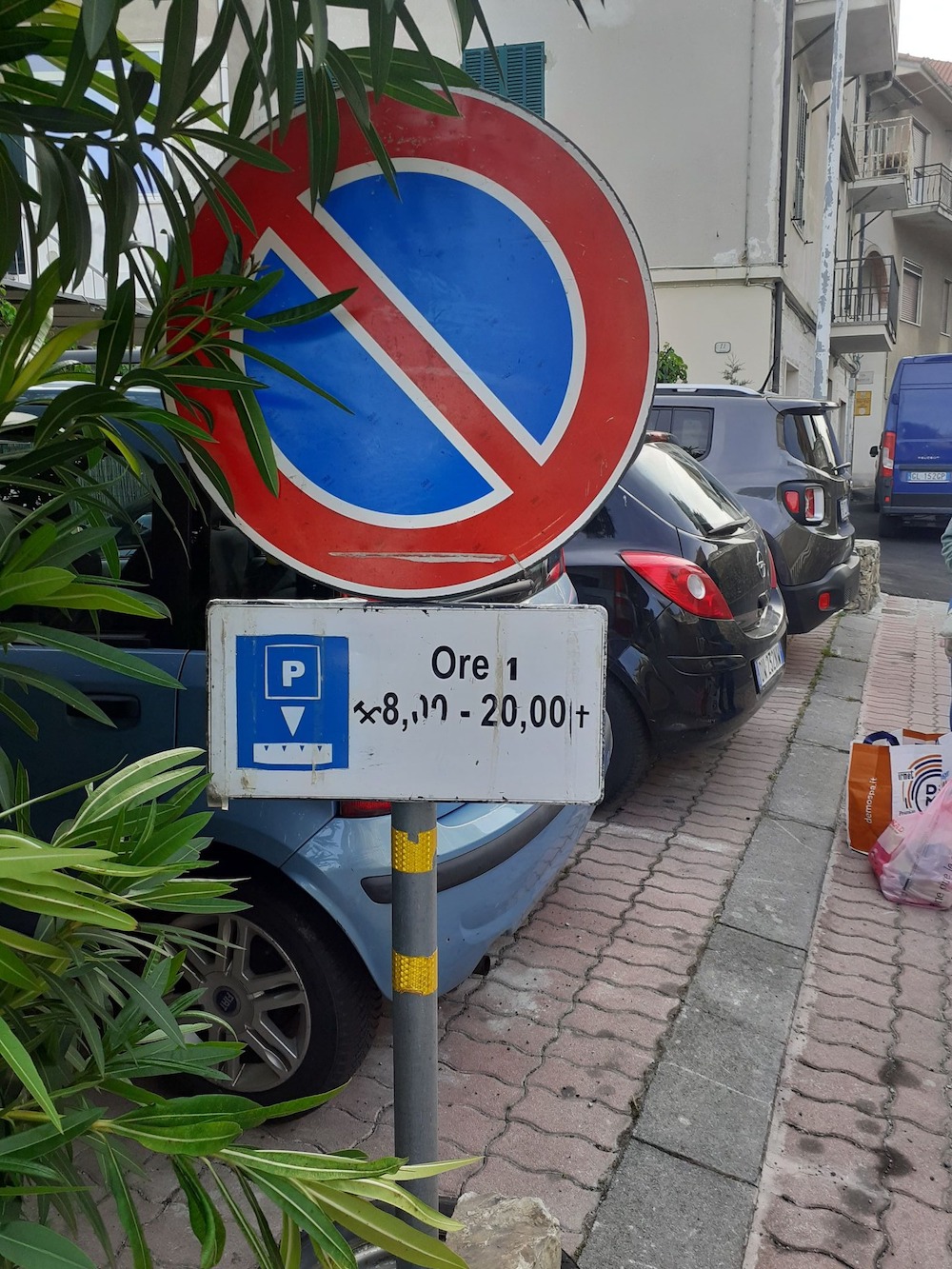 cartello fai da te a san lorenzo al mare